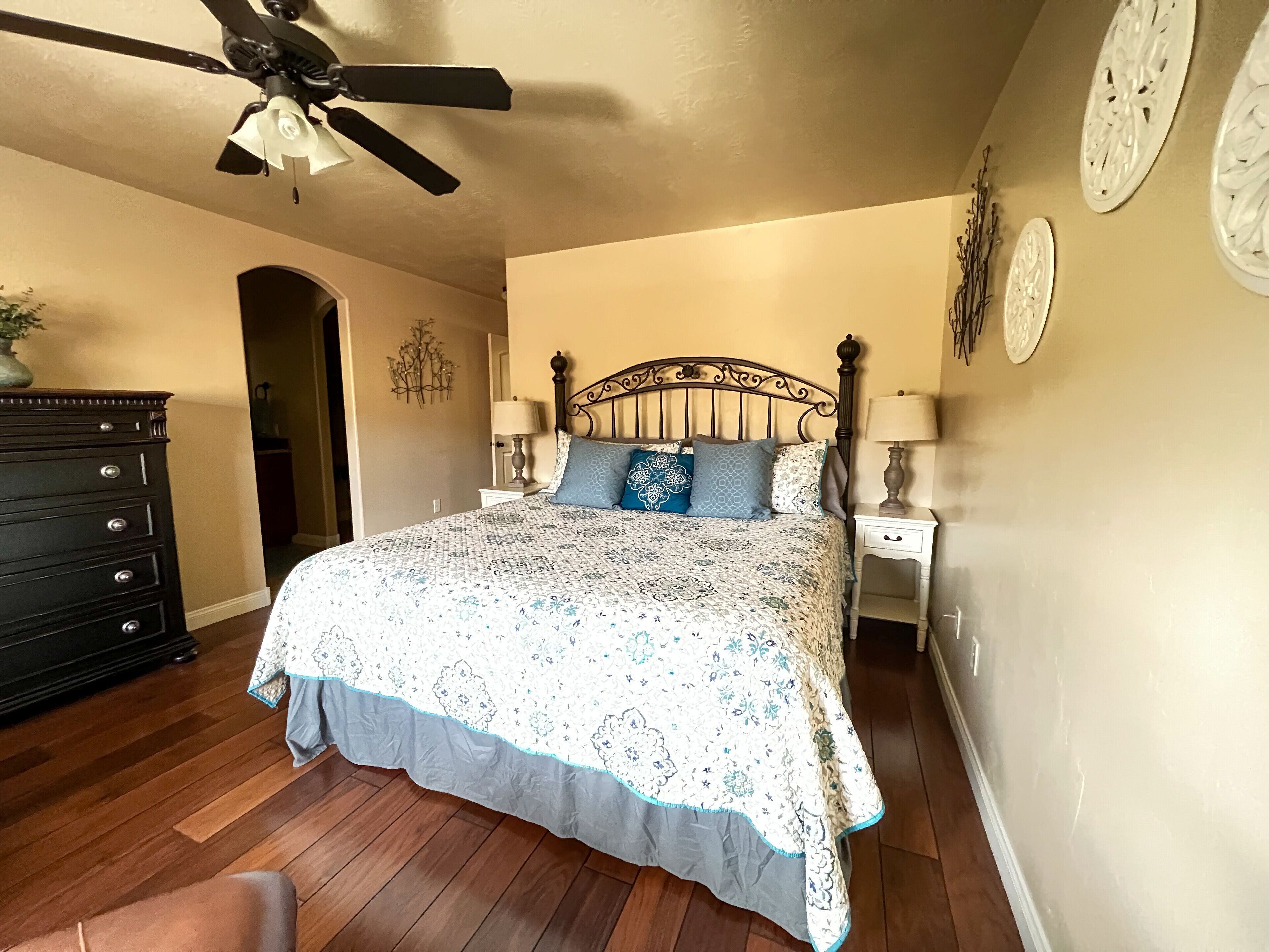 3 chambres, bureau, fer et planche à repasser, Wi-Fi gratuit