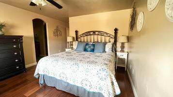 3 chambres, bureau, fer et planche Ă repasser, Wi-Fi gratuit