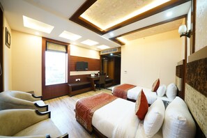 Soundproofing, free WiFi