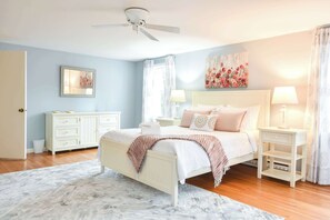 3 soverom, strykejern/-brett, wi-fi og sengetøy