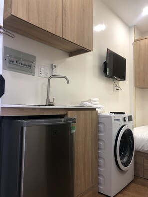 Economy Studio | Private kitchenette - Supertramp's House (Ho Chi Minh City)