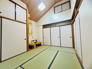 Interior - Hao Bros. Home WA (Tokyo)