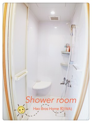 Private Vacation Home | Bathroom shower - Hao Bros. Home WA (Tokyo)