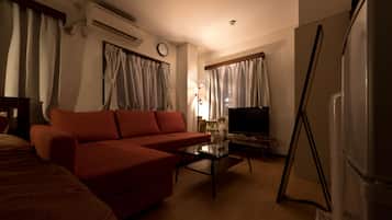 Comfort Room (202) | Living area | LCD TV