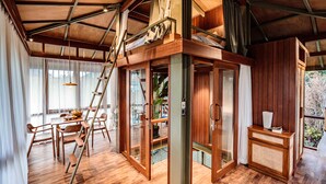 Treehouse Ficus