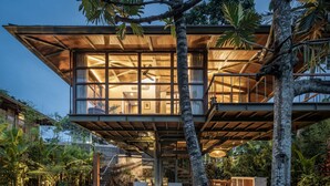Treehouse C with private pool