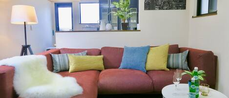 Private Vacation Home | Living room