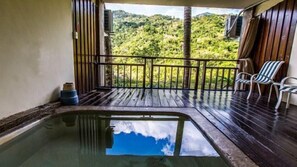 Doppelzimmer | Badezimmer | Haartrockner, Hausschuhe, Handtücher, Seife
