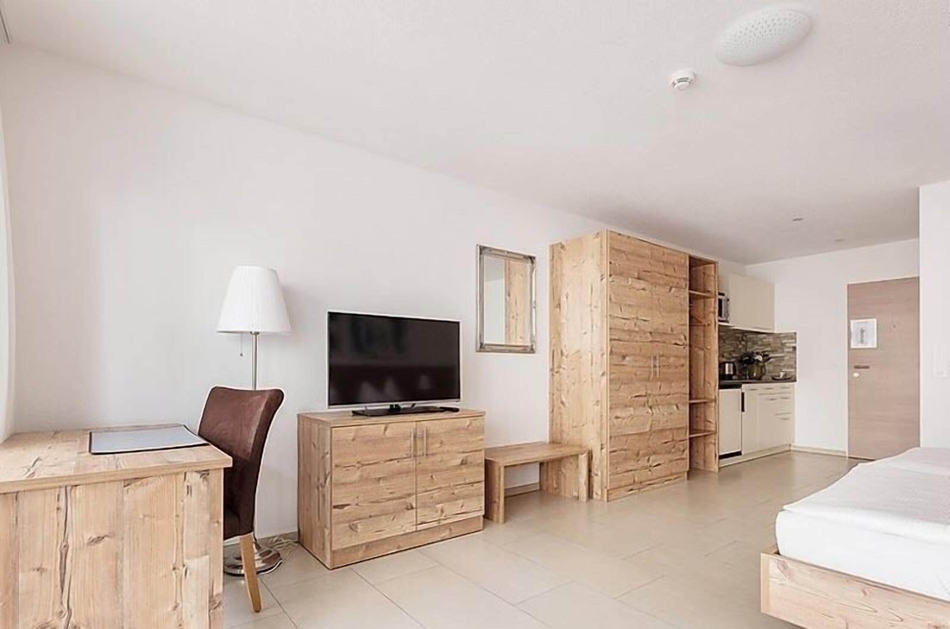 standard apartment | 1 bedroom, in-room safe, soundproofing, free wifi