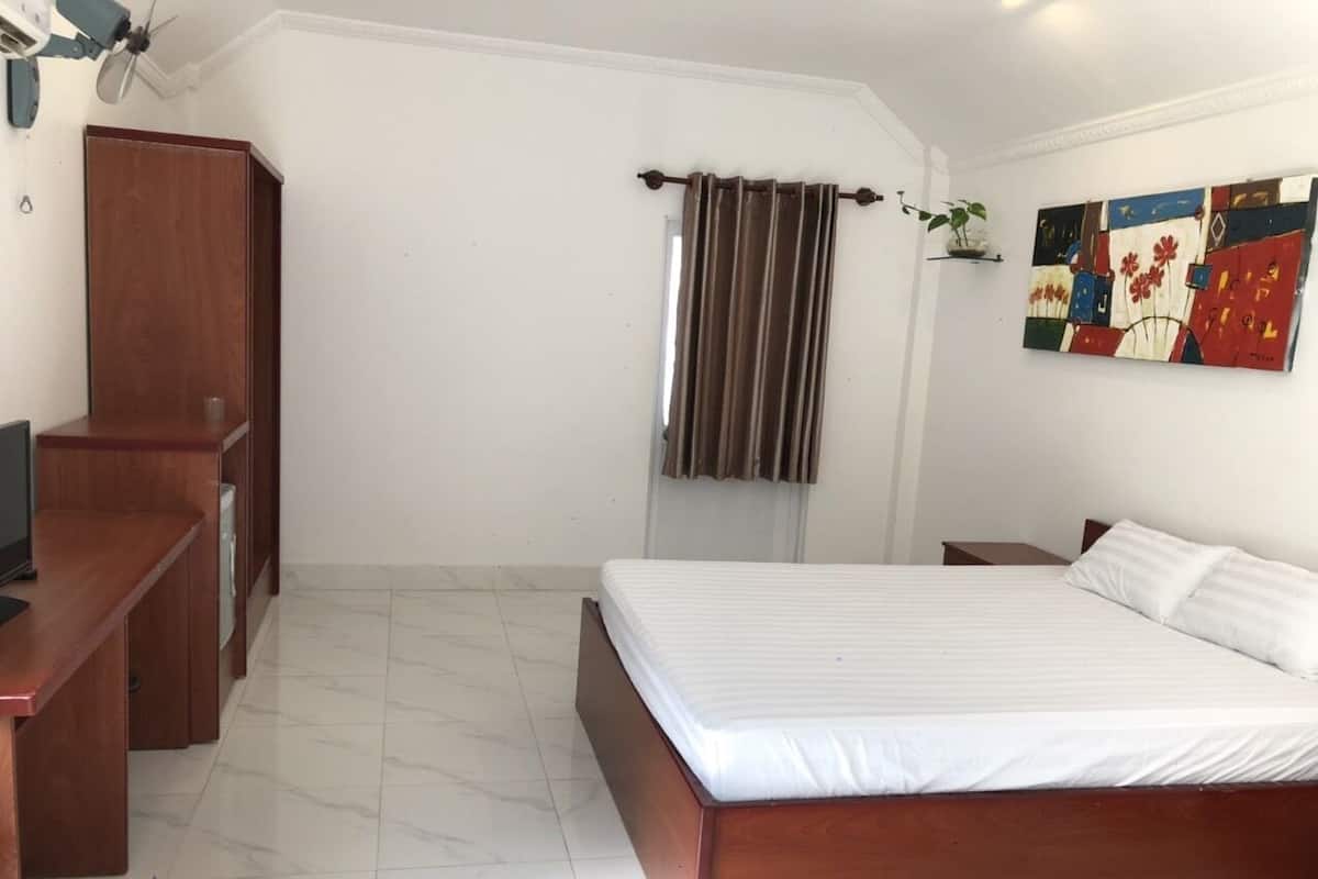 Standard Double Room, Pool View | Minibar, blackout curtains, free WiFi