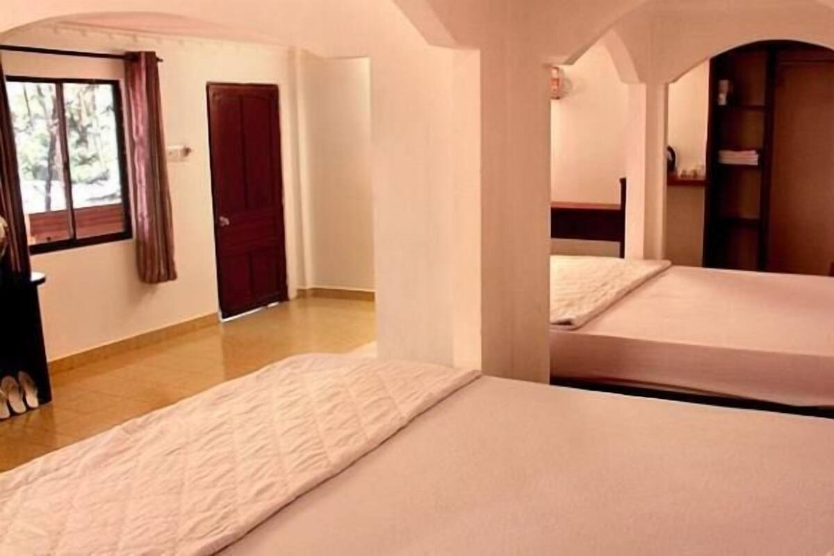 Phòng 4 dành cho gia đình | Minibar, màn/rèm cản sáng, truy cập Internet không dây miễn phí 
