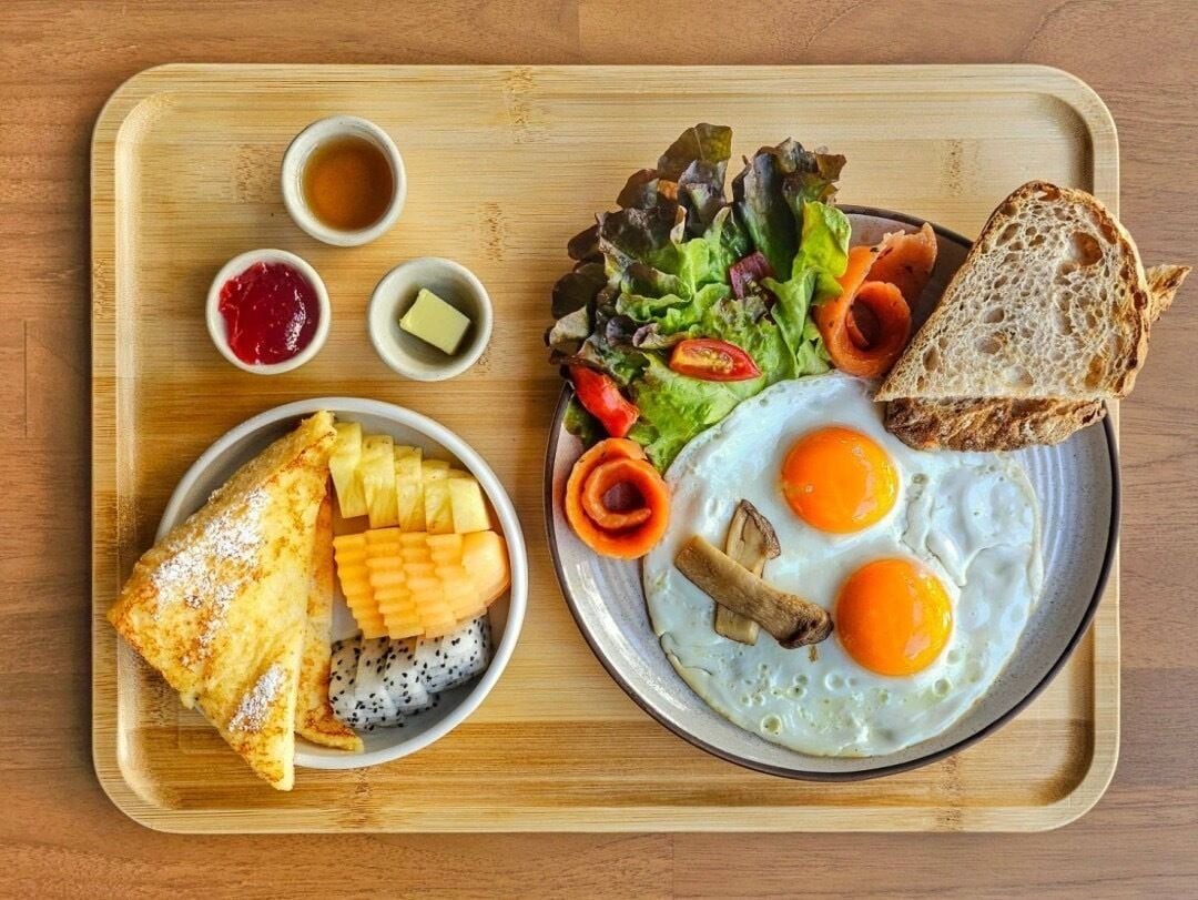 朝食
