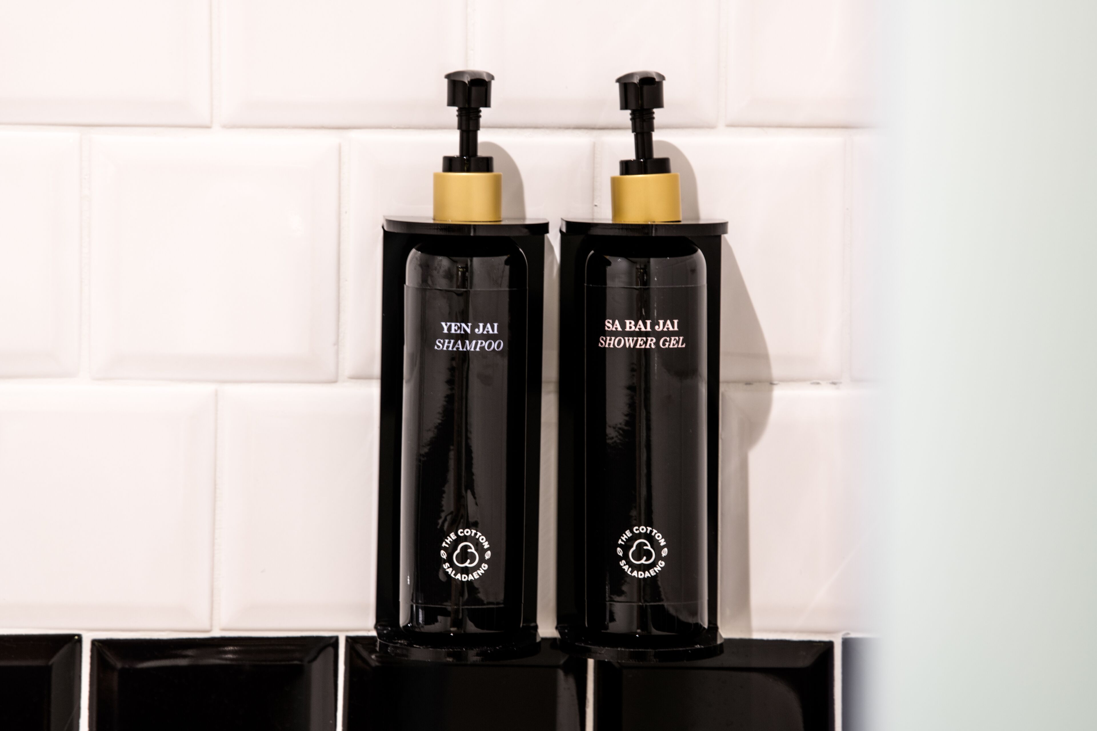 family room | bathroom amenities | shower, rainfall showerhead, eco-friendly toiletries, hair dryer