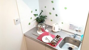 냉장고, 전자레인지, 쿡탑, 전기 주전자