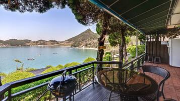 Condo (5~8) | Terrace/patio