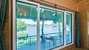 Condo (5~8) | Terrace/patio