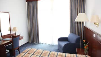 Minibar, Zimmersafe, Babybetten, kostenloses WLAN