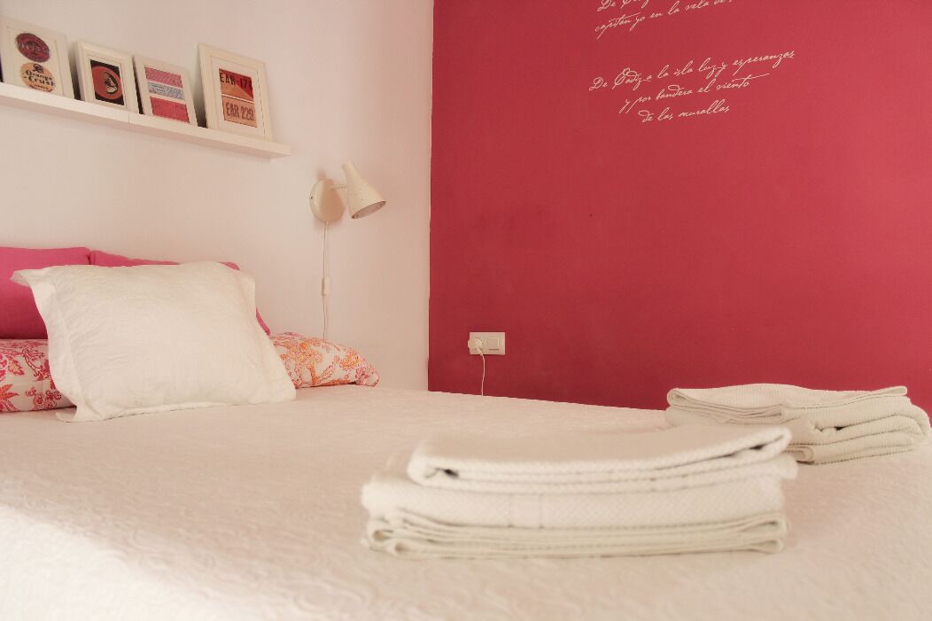 2 dormitorios, escritorio, tabla de planchar con plancha y wifi gratis