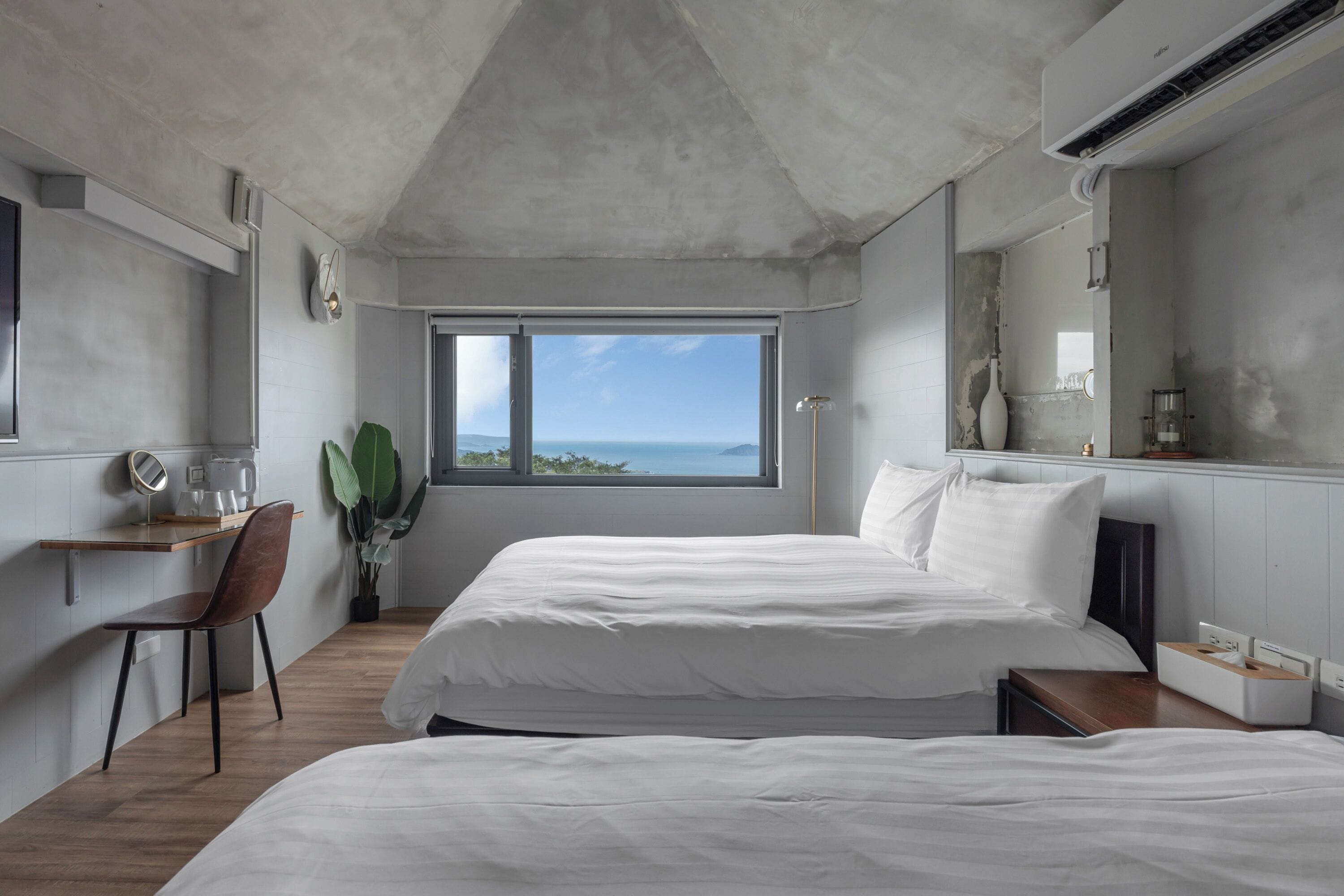 Superior Quadruple Room, Sea View | Desk, blackout drapes, free WiFi, bed sheets