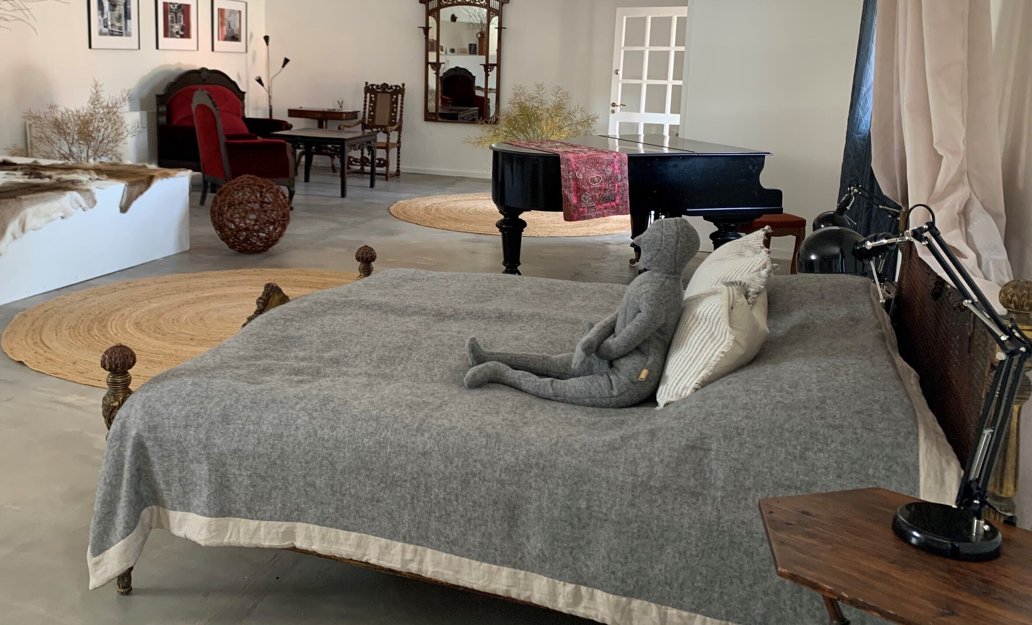 comfort studio suite | living area