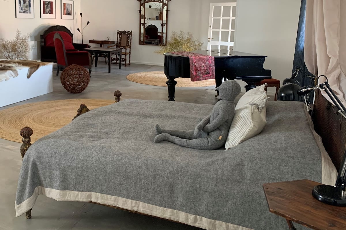 comfort studio suite | living area