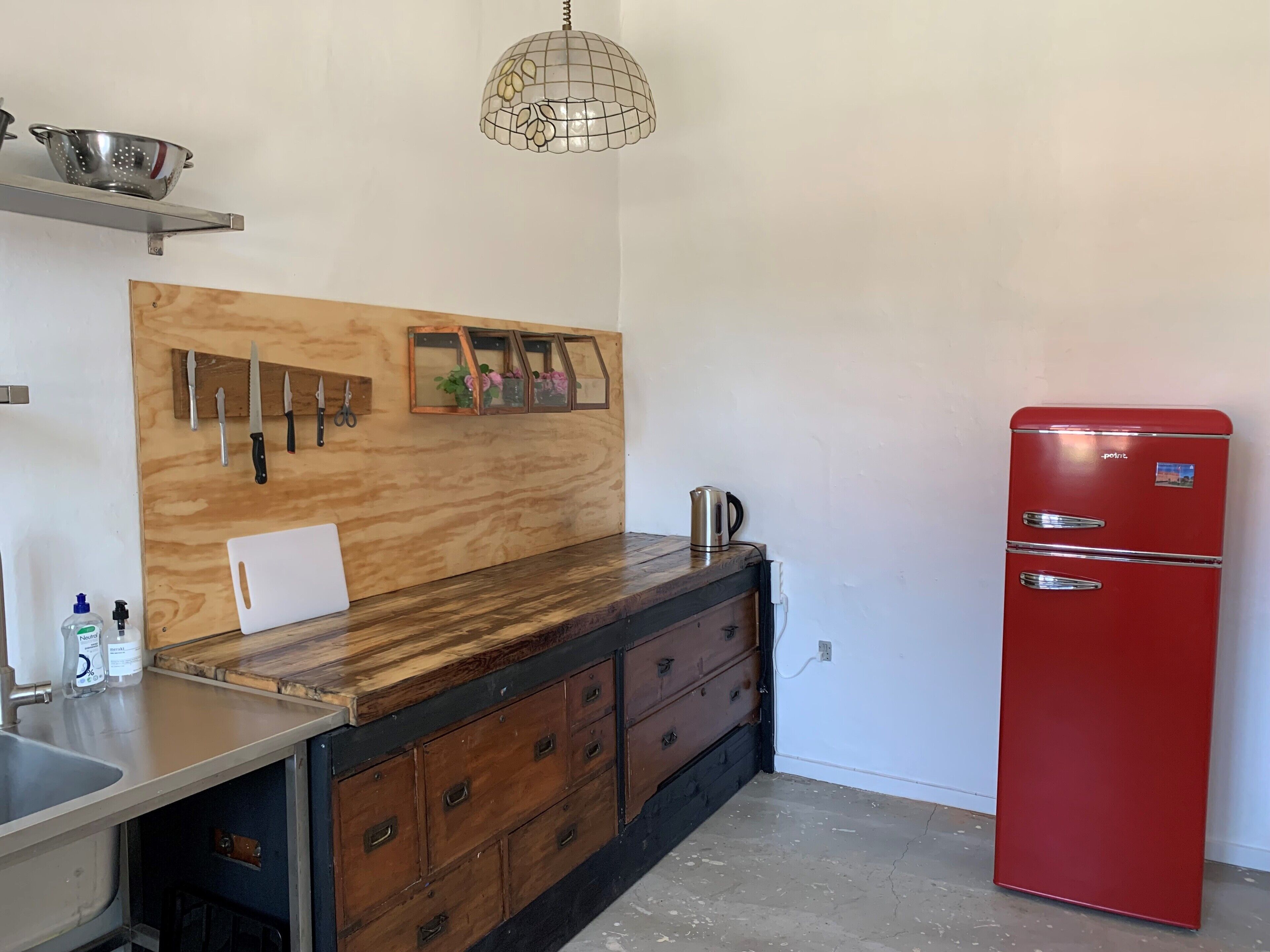 comfort studio suite | private kitchen | fridge