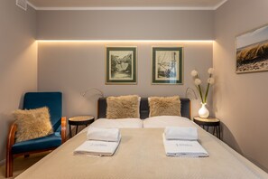 1 chambre, bureau, fer et planche à repasser, accès au Wi-Fi (inclus)