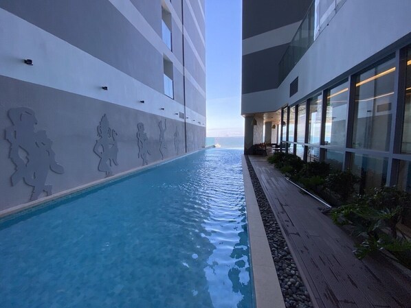 Outdoor pool - The Orchid Place (Nha Trang)