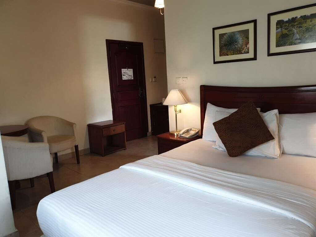 Desk, laptop workspace, blackout drapes, free WiFi
