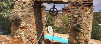 La Rajoleria d'Esclanyà, rural house with private swimming pool on the Costa Brava