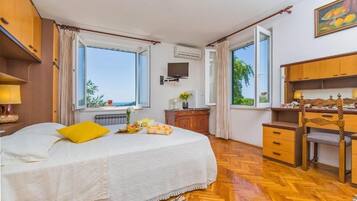 Quarto casal clássico (3) | Wi-Fi de cortesia, roupa de cama