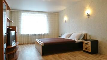 2 Schlafzimmer, Verdunkelungsvorhänge, Bügeleisen/Bügelbrett