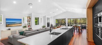 Hunter Treehouse - Gorgeous golf course getaway, at The Vintage Resort