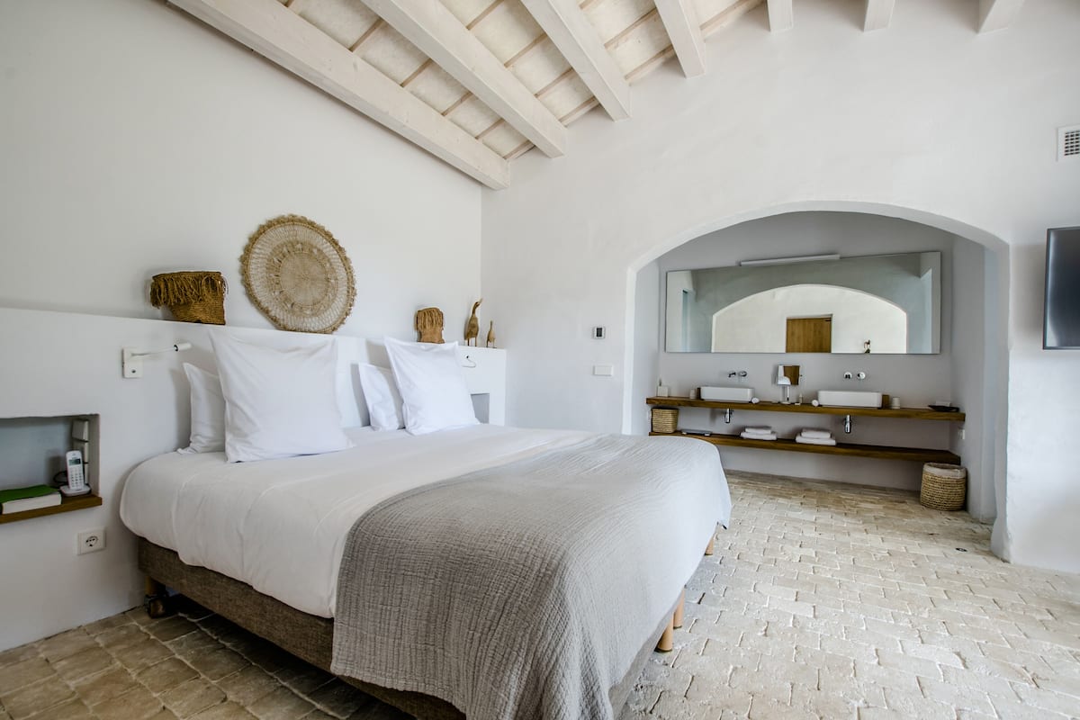 Huis, privézwembad (Torrevella Suite Signature Casita) | 1 slaapkamer, luxe beddengoed, een minibar, een kluis op de kamer