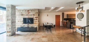 Exclusieve villa | Woonruimte | Een flatscreentelevisie, Netflix en streamingdiensten