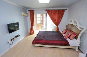 Chambre Double (Eblin) | Décoration personnalisée, ameublement personnalisé, Wi-Fi gratuit