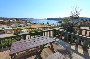 Duplex (Vivian) | Balcony - Batnaru Caravan (Taean)
