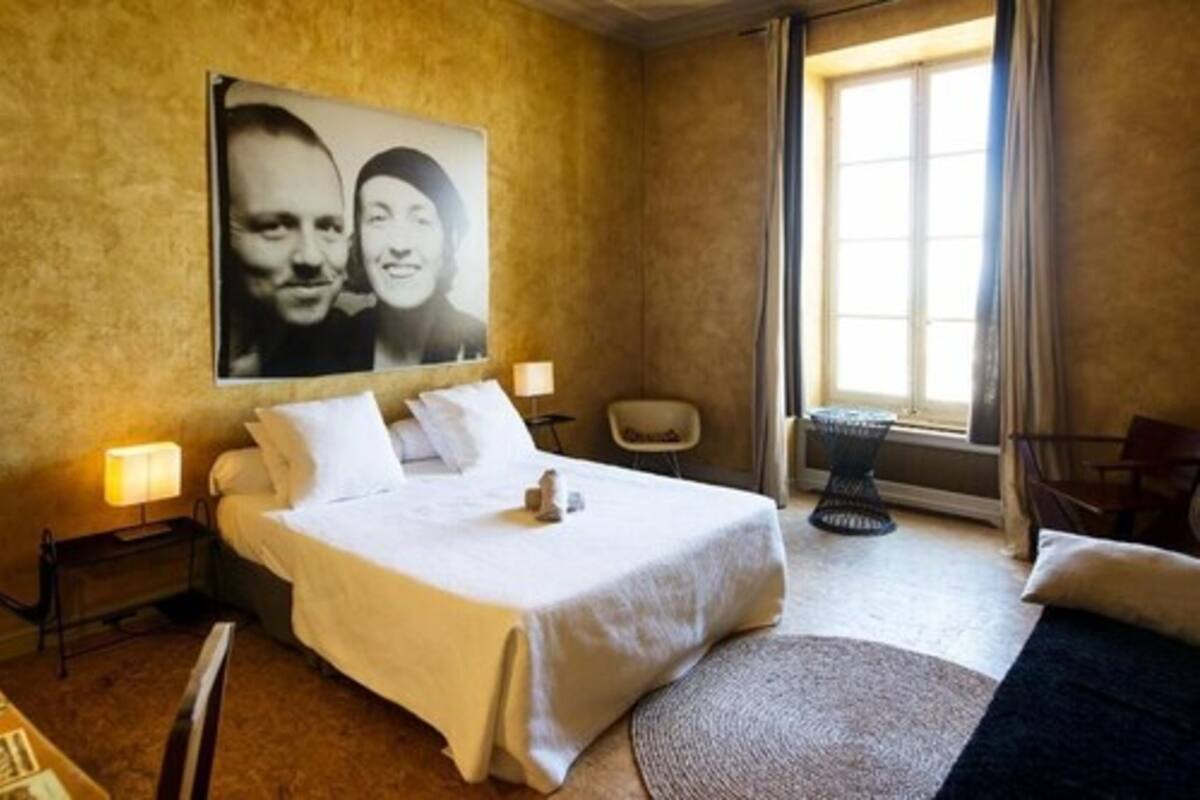 Individually decorated, individually furnished, soundproofing, free WiFi