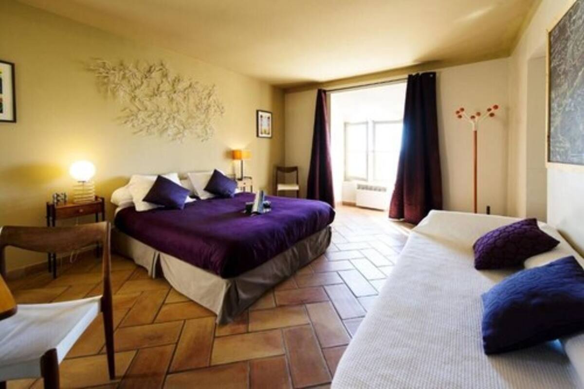 Individually decorated, individually furnished, soundproofing, free WiFi