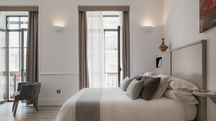 Puerta Catedral Holiday Suites