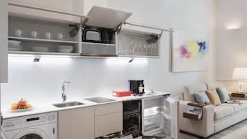 Design Studio Suite, Balcony | Private kitchen | Fridge, microwave, stovetop, espresso maker