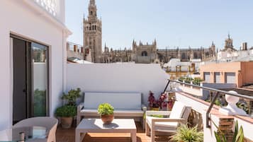 Panoramic Penthouse, Terrace | 1 bedroom, premium bedding, in-room safe, desk