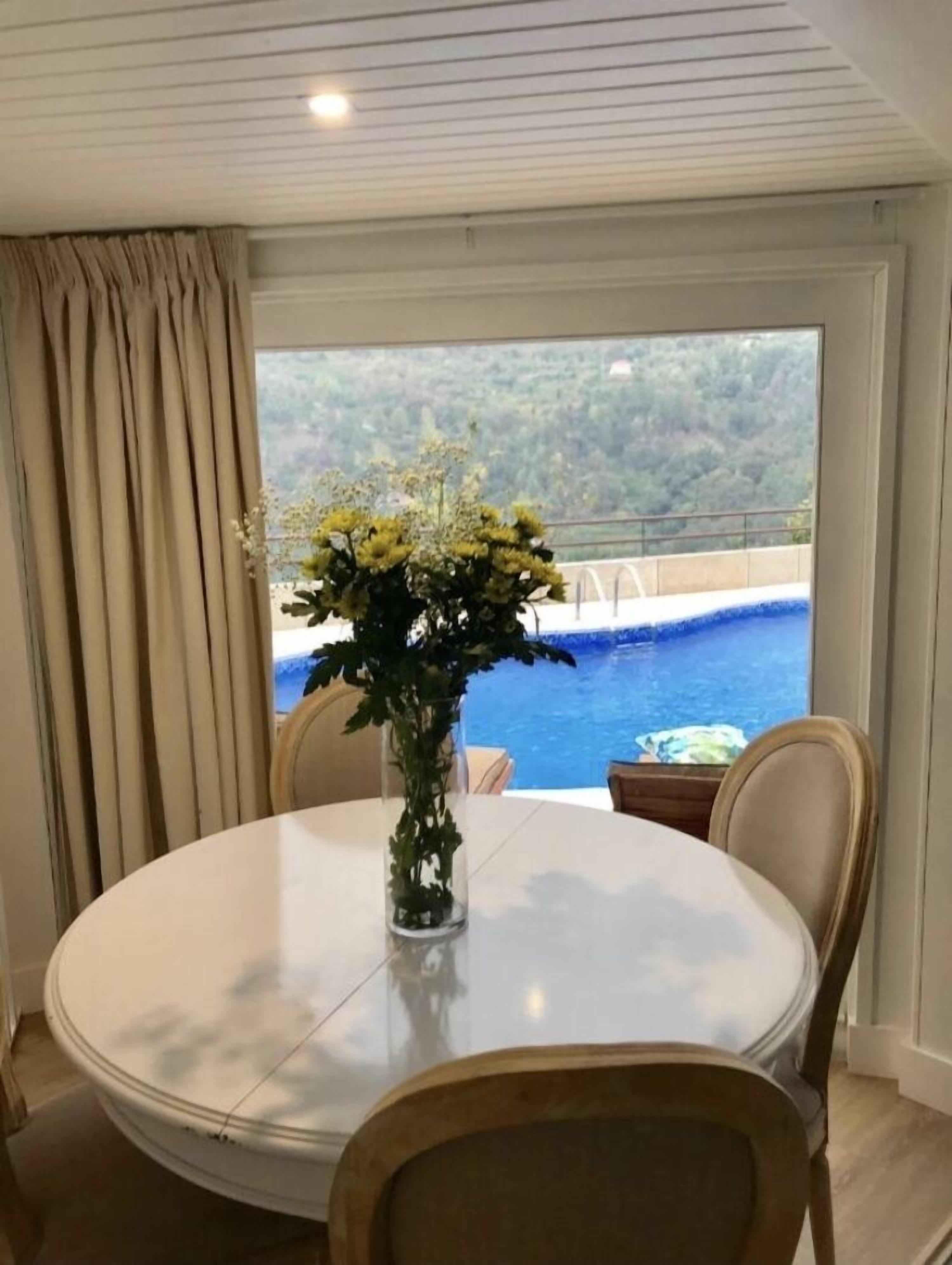 Cottage, 3 phòng ngủ, quang cảnh sông | Khu vực ăn uống tại phòng