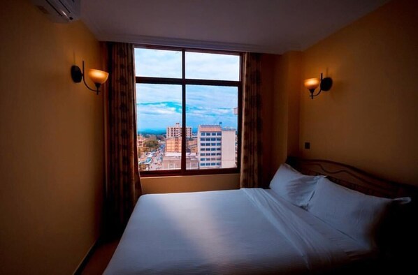 40 chambres, fer et planche à repasser, Wi-Fi, draps fournis