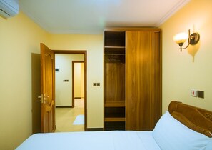40 Schlafzimmer, Bügeleisen/Bügelbrett, WLAN, Bettwäsche