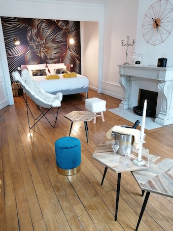 Deluxe Double Room | Free WiFi, bed sheets