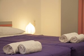 In-room safe, laptop workspace, iron/ironing board - Agii Apostoli Studios (Chania)