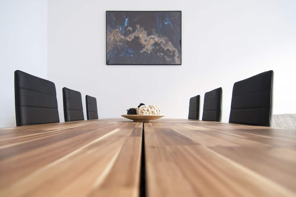 Gigantic City Apartment | In-room dining