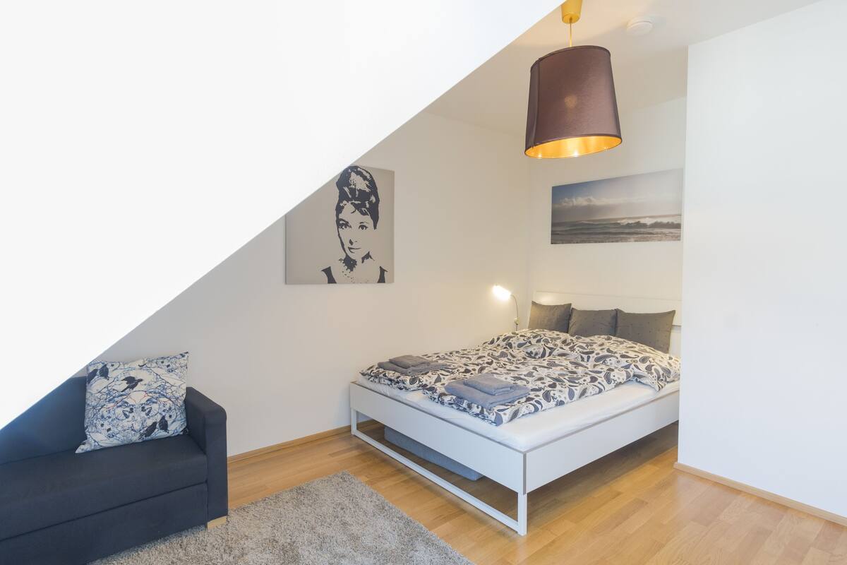 BRIGHT PENTHOUSE next to Naschmarkt and Centre | 遮光窗帘、熨斗/熨衣板、免费 WiFi