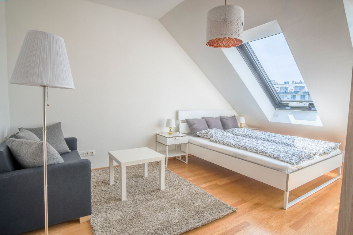 AIRY PENTHOUSE next to Naschmarkt and Centre | Verdunkelungsvorhänge, Bügeleisen/Bügelbrett, kostenloses WLAN